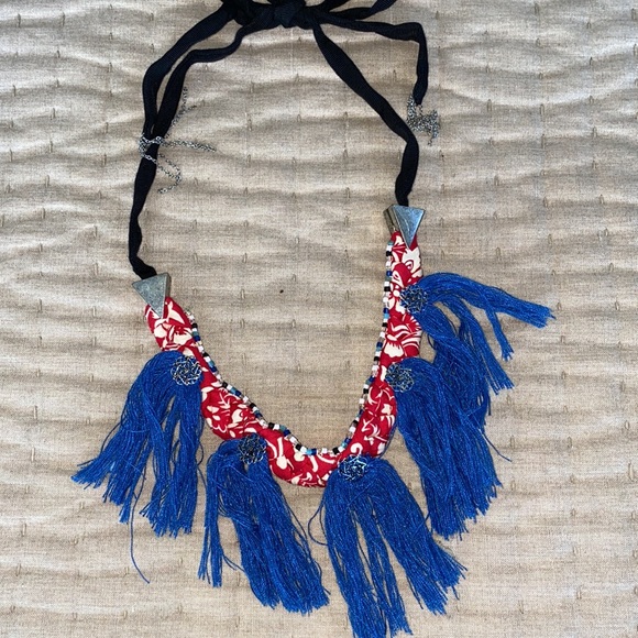 5/$5 H&M cloth statement necklace - Picture 2 of 3